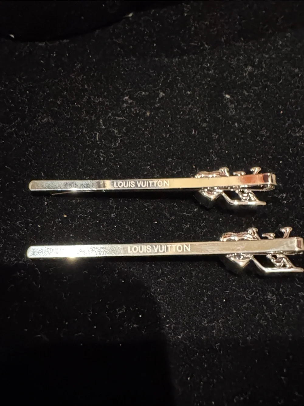 LV Fashion Silver & Bling Heart Hair Pin